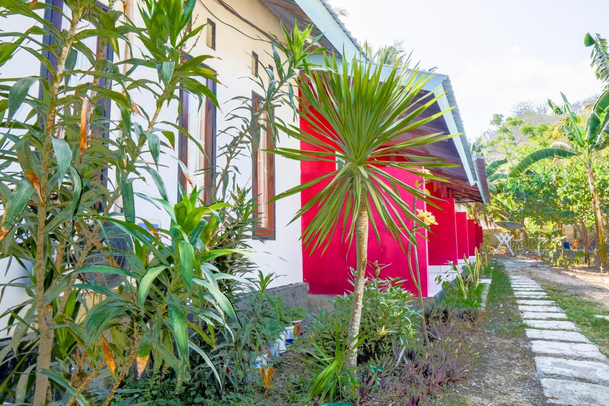Oyo 1662 Zury Homestay Kuta  Εξωτερικό φωτογραφία