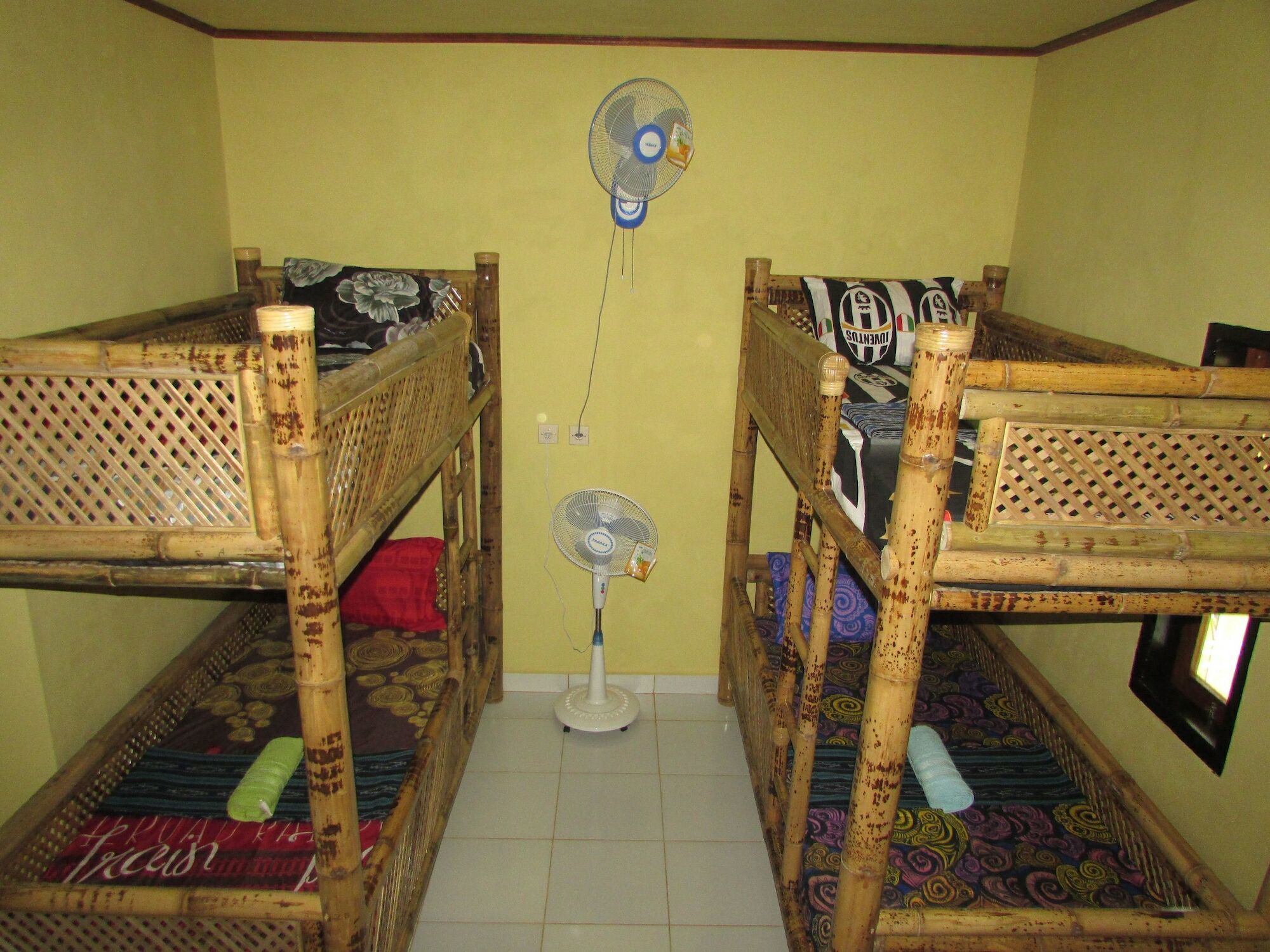 Oyo 1662 Zury Homestay Kuta  Εξωτερικό φωτογραφία